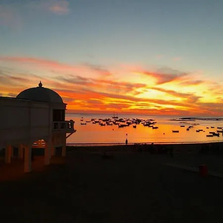 Con Garaje, Centrico Y Playa