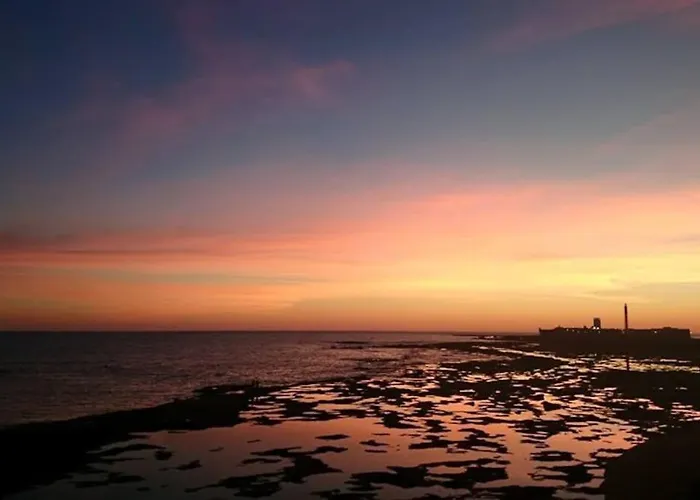 En El Centro A 200 M De La Playa Apartment *